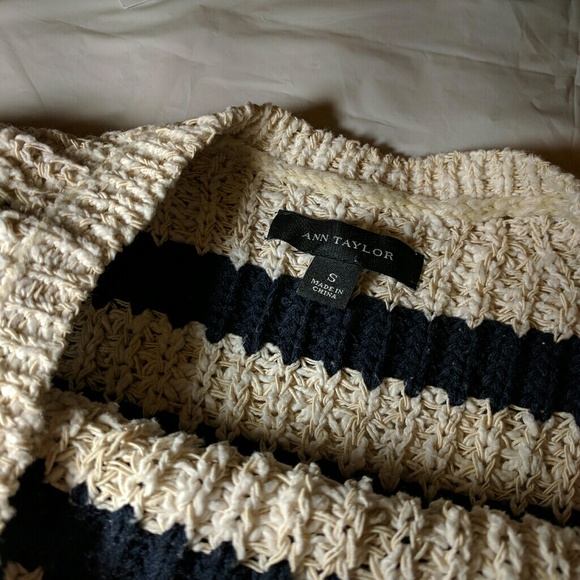 *ANN TAYLOR* Striped crew neck sweater - Picture 4 of 4